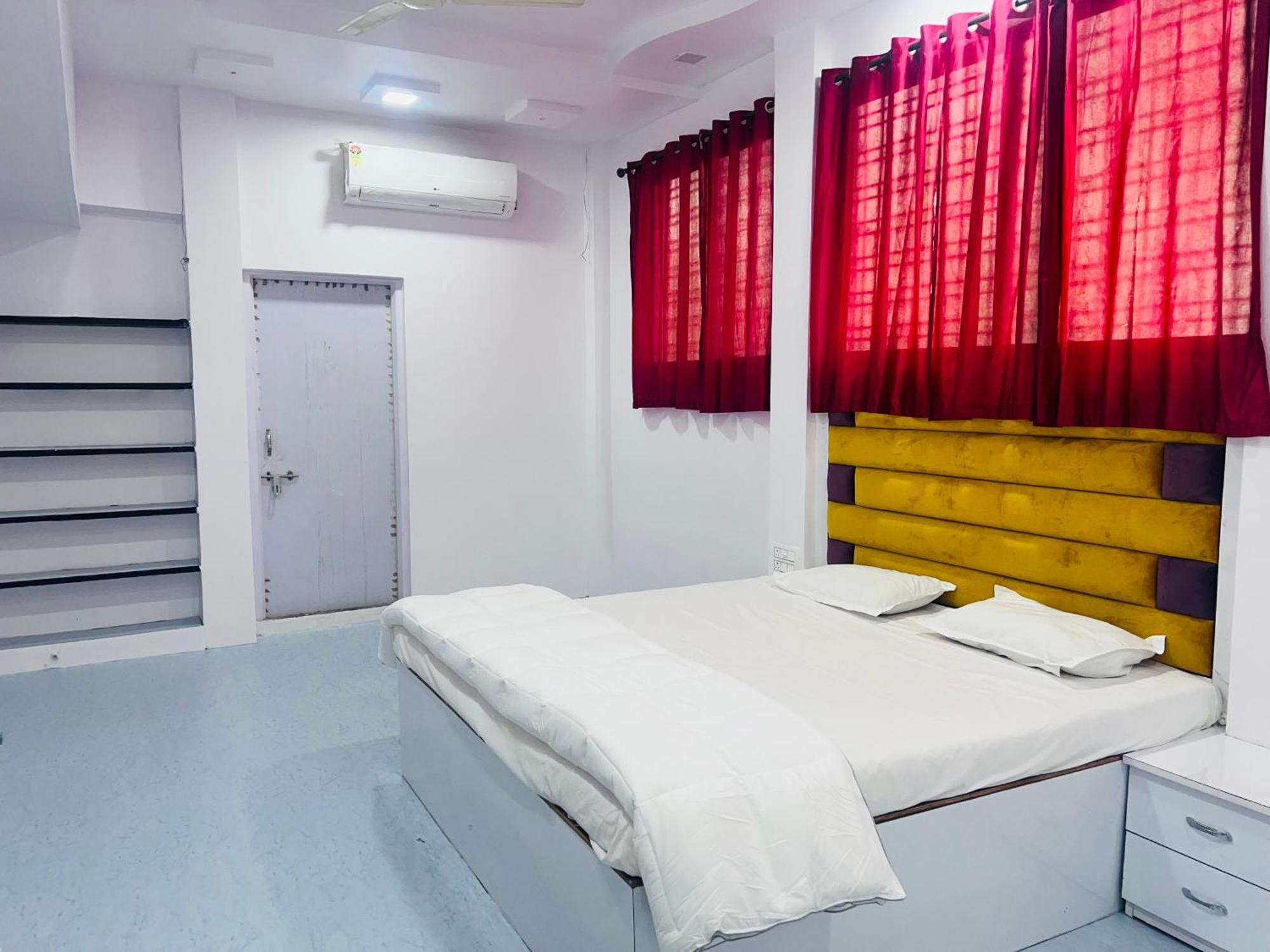 Lotus Hotel Nagpur Exterior photo